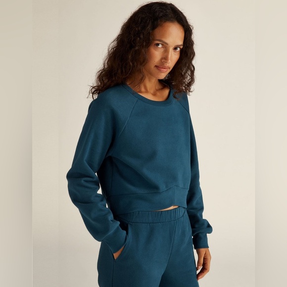 *NWT* BEYOND YOGA UPLIFT CROPPED PULLOVER BLUE GEM - Picture 6 of 8